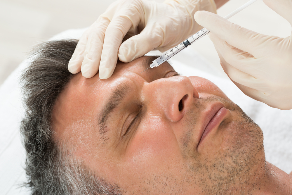 À quoi les hommes peuvent-ils s’attendre pendant leur récupération des produits de comblement cutané ? dermal filler recovery for men