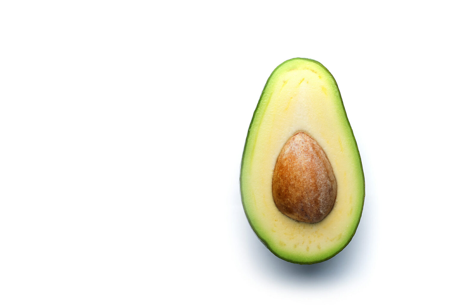 La consommation d'avocat peut améliorer l'élasticité et la fermeté de la peau du visage chez les femmes