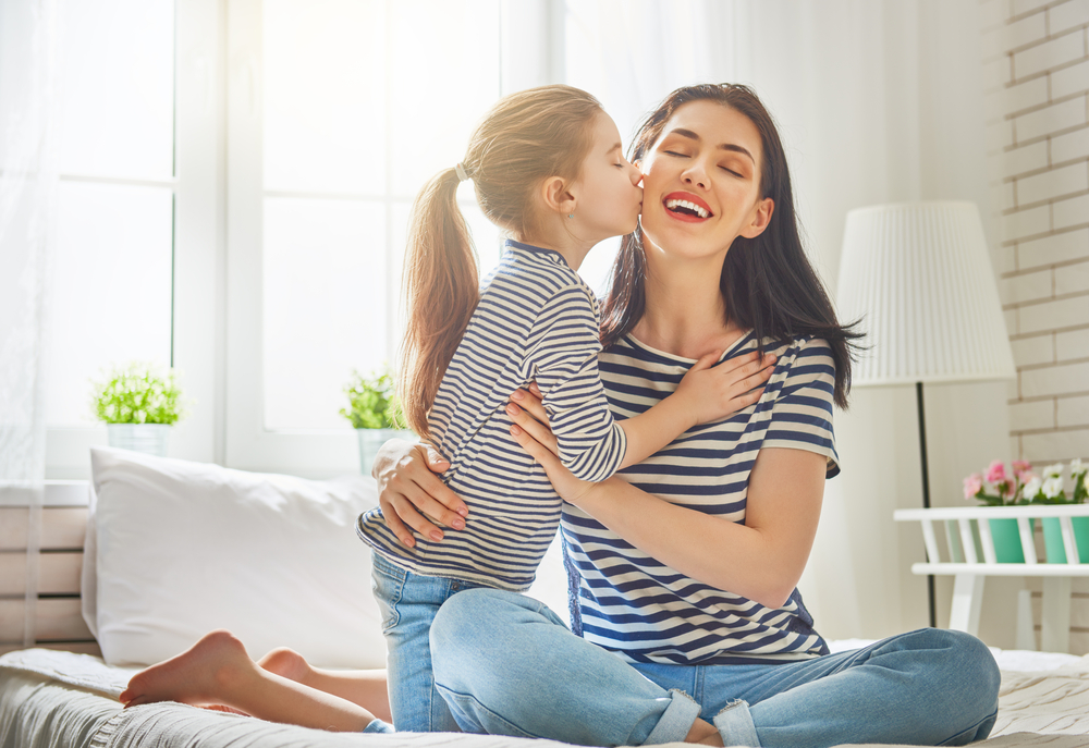 Six questions que chaque femme devrait poser lors de sa consultation de maquillage de maman