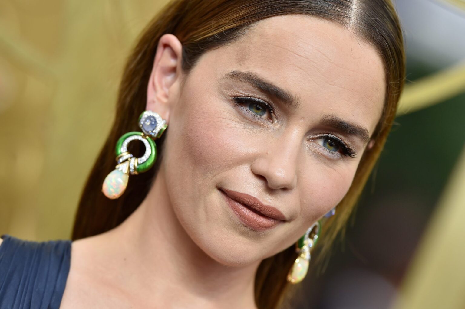 Pourquoi le rétablissement d'Emilia Clarke après 2 anévrismes cérébraux est-il si «remarquable»: «Je fais partie de la très petite minorité»
