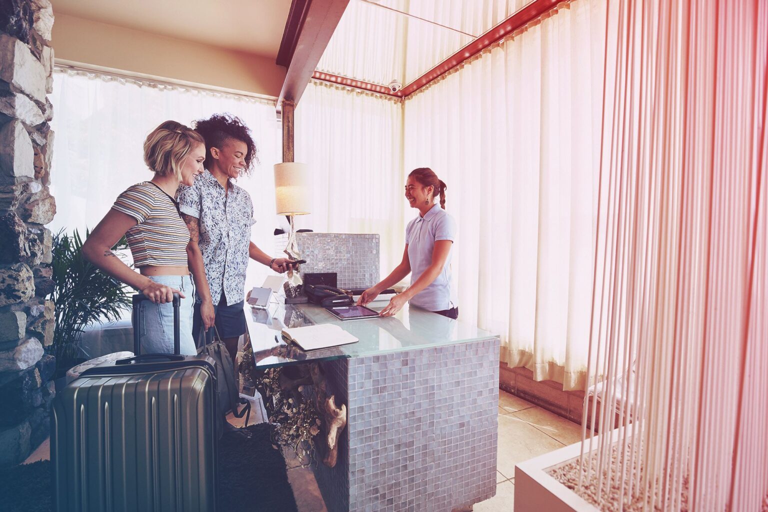 Est-il sûr de séjourner dans un hôtel pendant le COVID-19 ?  Ce que vous devez savoir avant de planifier des vacances