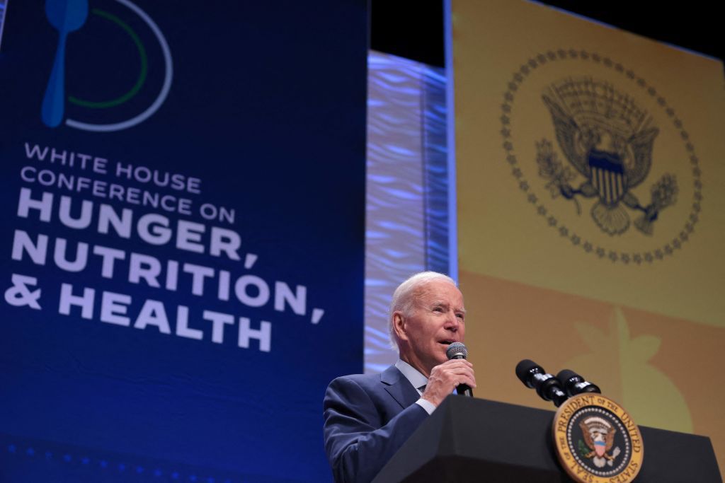 Biden dévoile un plan pour mettre fin à la faim, alors même que les Américains font face à une augmentation des coûts alimentaires Biden dévoile un plan pour mettre fin à la faim, alors même que les Américains font face à une augmentation des coûts alimentaires