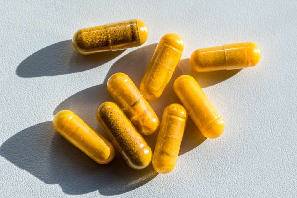 Suppléments de curcuma liés à des lésions hépatiques dans de rares cas, de nouvelles recherches montrent