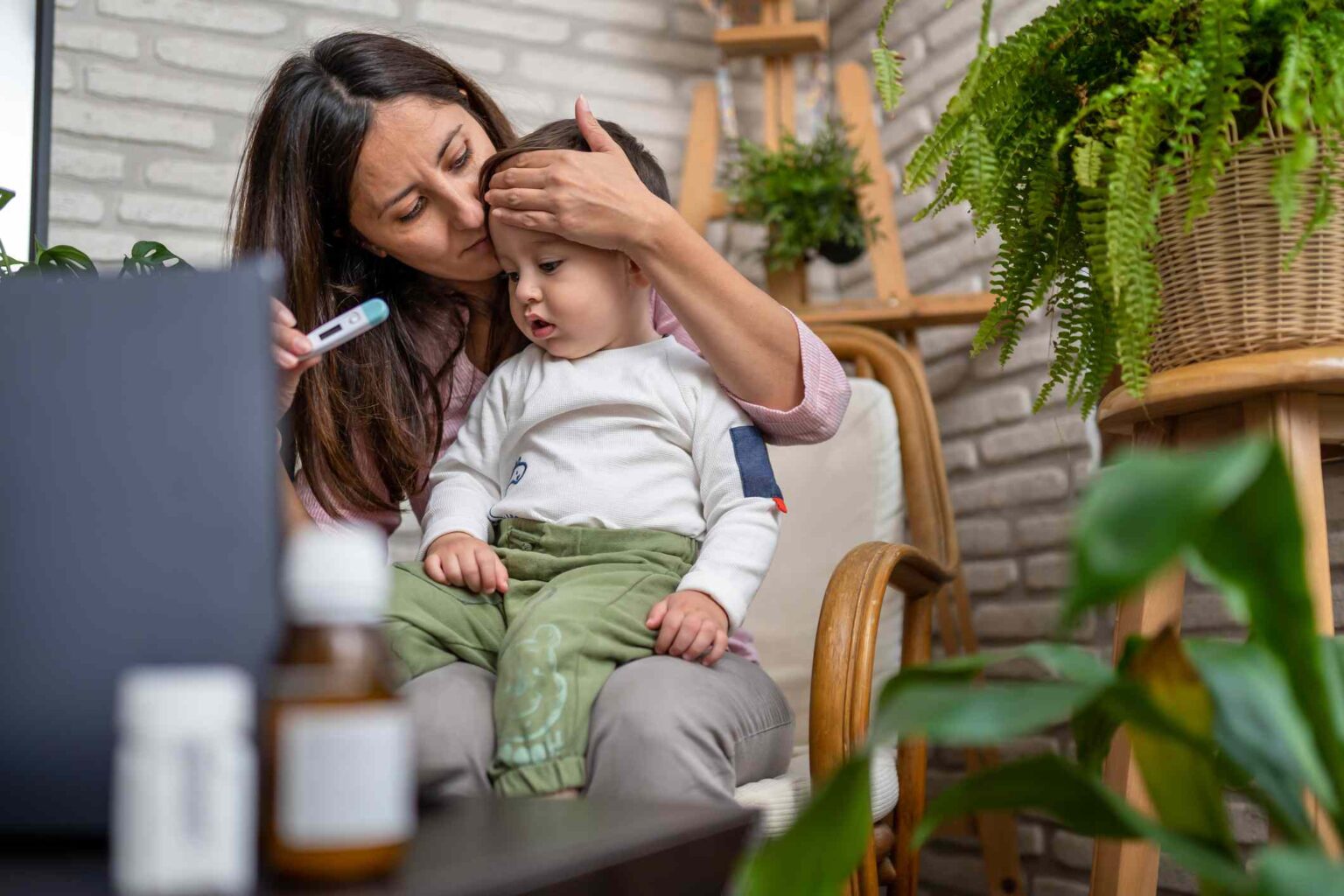 Les médicaments contre la fièvre des enfants sont difficiles à trouver : voici ce que les parents doivent savoir