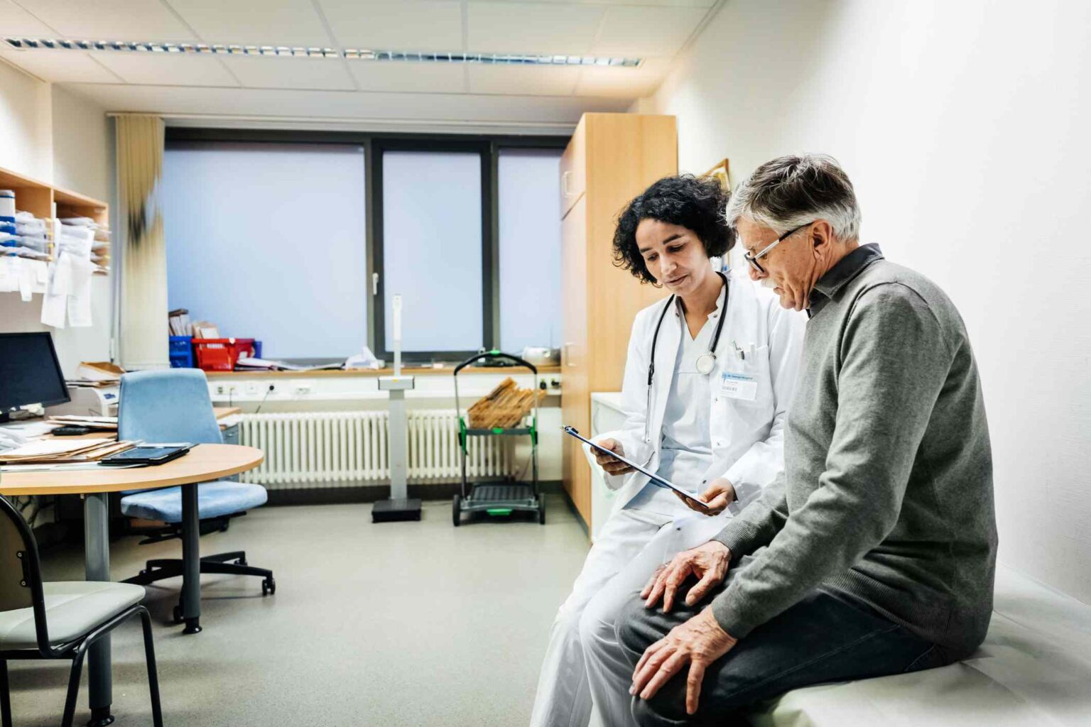 Les taux de survie au cancer du sein se sont régulièrement améliorés pour les femmes, mais pas pour les hommes
