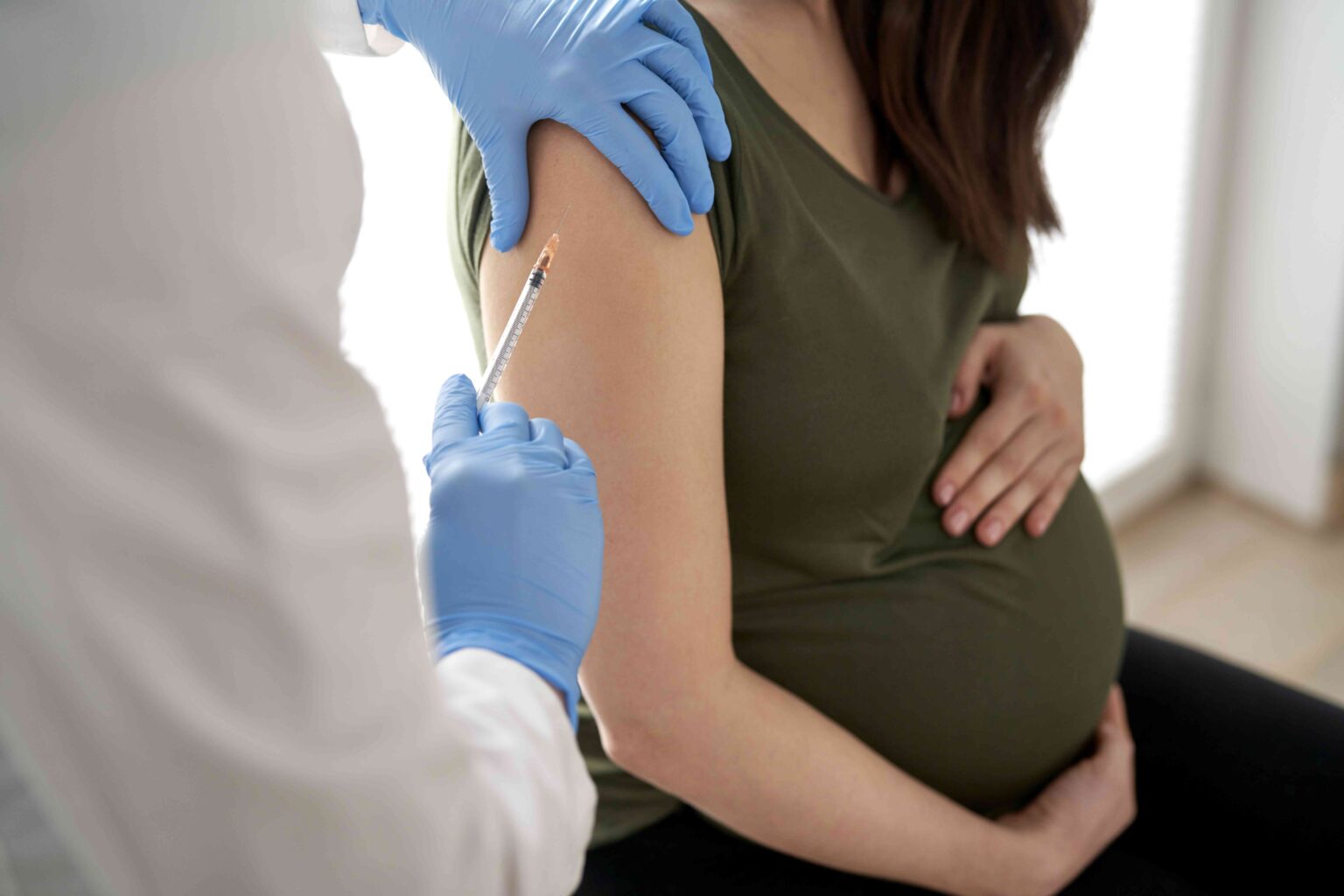 Le vaccin RSV de Pfizer, administré pendant la grossesse, pourrait être disponible dès cet été Le vaccin RSV de Pfizer, administré pendant la grossesse, pourrait être disponible dès cet été