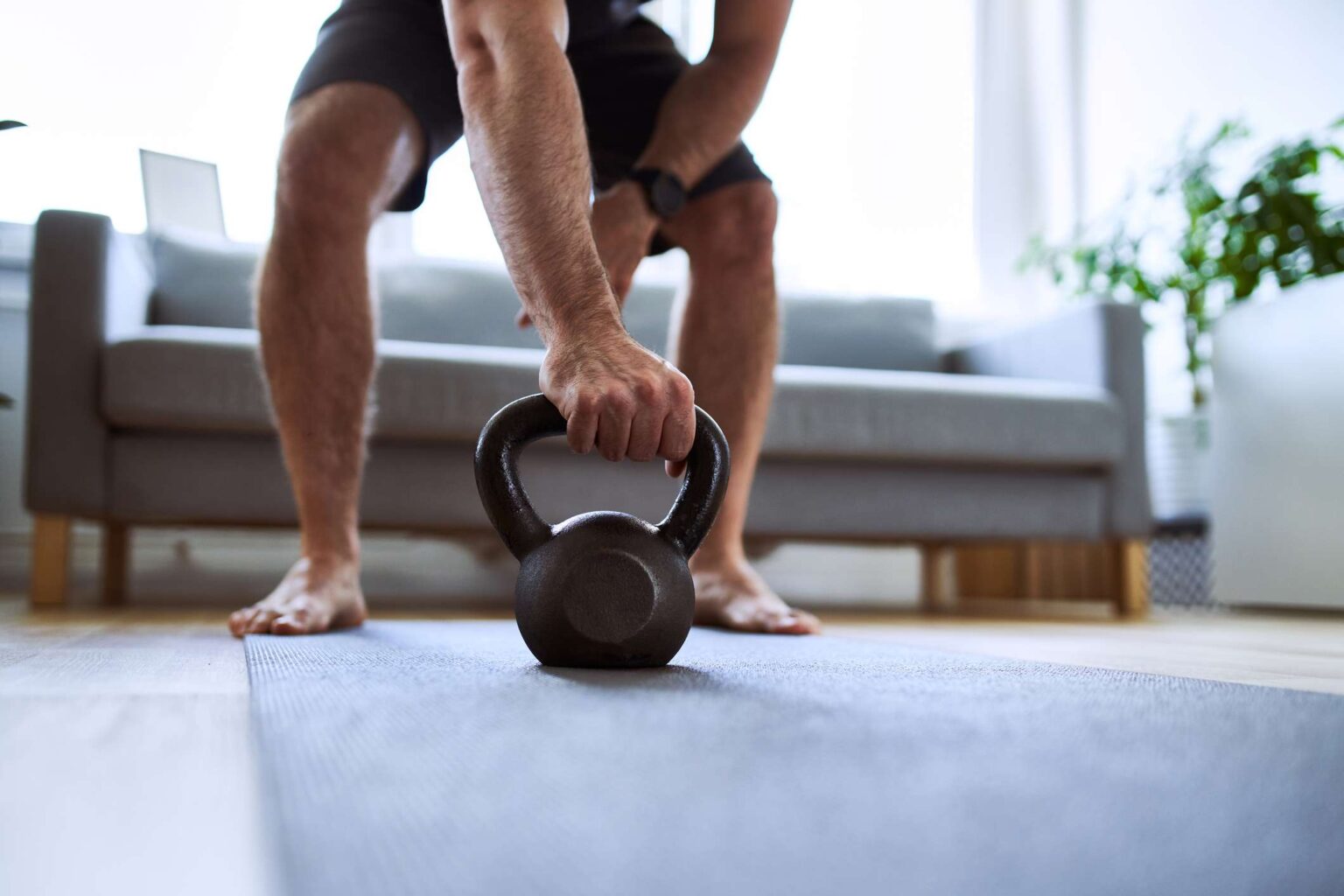 Devriez-vous commencer à vous entraîner pieds nus ? Les experts discutent des avantages et des inconvénients Devriez-vous commencer à vous entraîner pieds nus ? Les experts discutent des avantages et des inconvénients