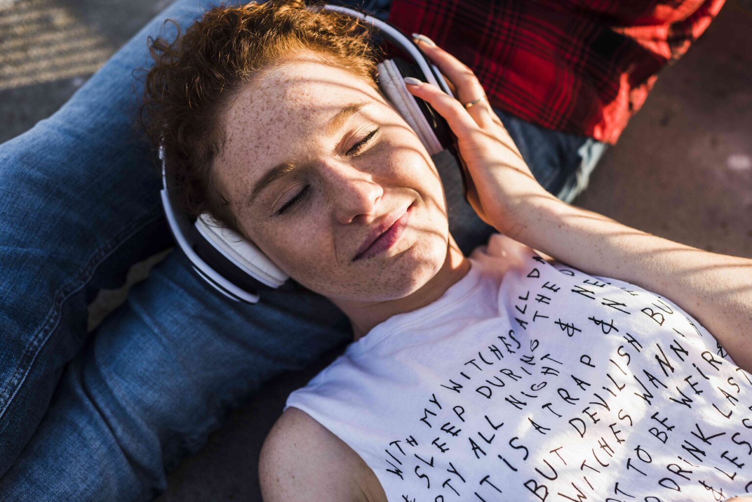Les listes de lecture Sad Girl ne sont pas seulement à la mode – une étude révèle que la musique triste peut améliorer votre santé mentale Les listes de lecture Sad Girl ne sont pas seulement à la mode - une étude révèle que la musique triste peut améliorer votre santé mentale