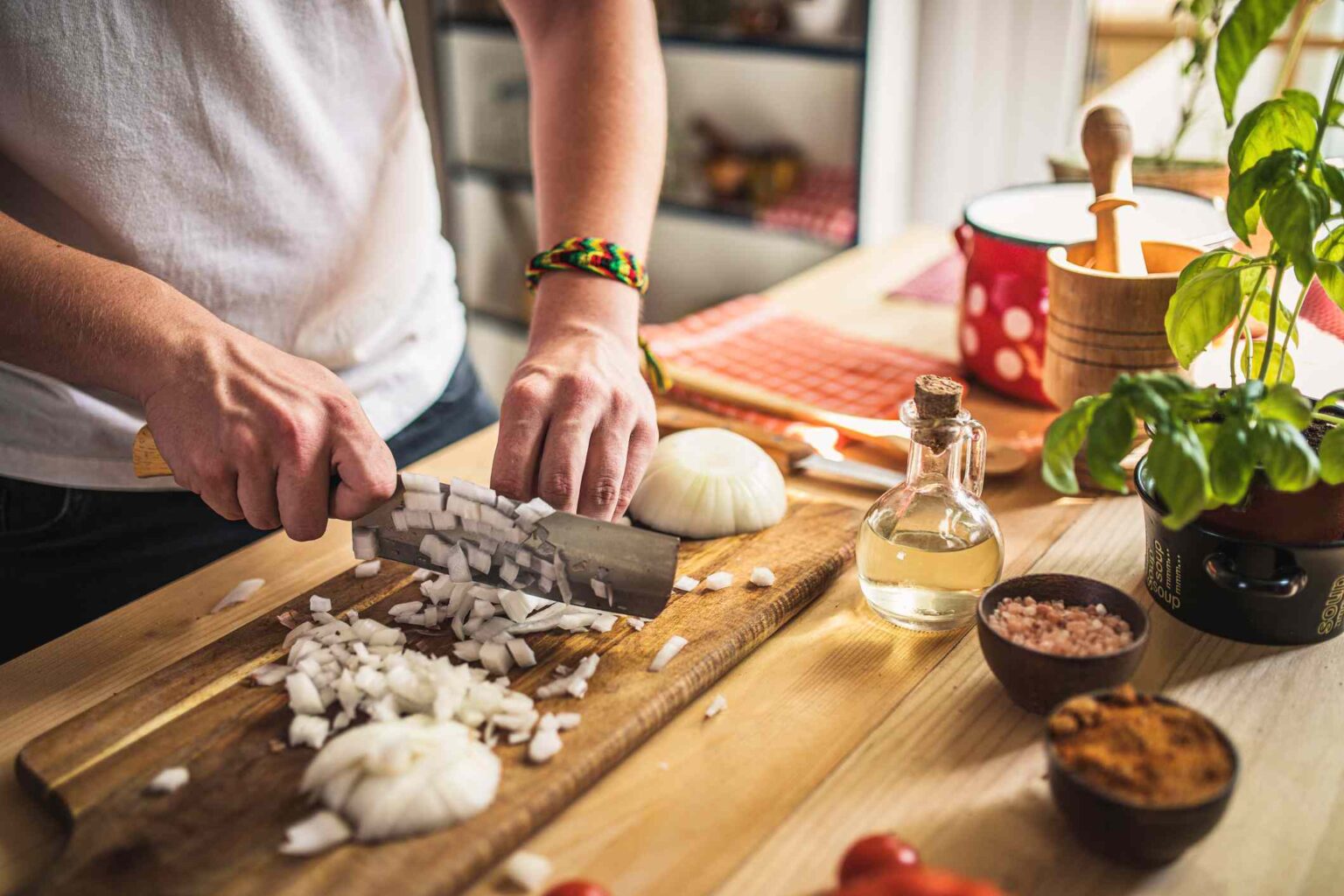 Les 5 aliments contenant le plus de prébiotiques pour favoriser la santé intestinale Les 5 aliments contenant le plus de prébiotiques pour favoriser la santé intestinale
