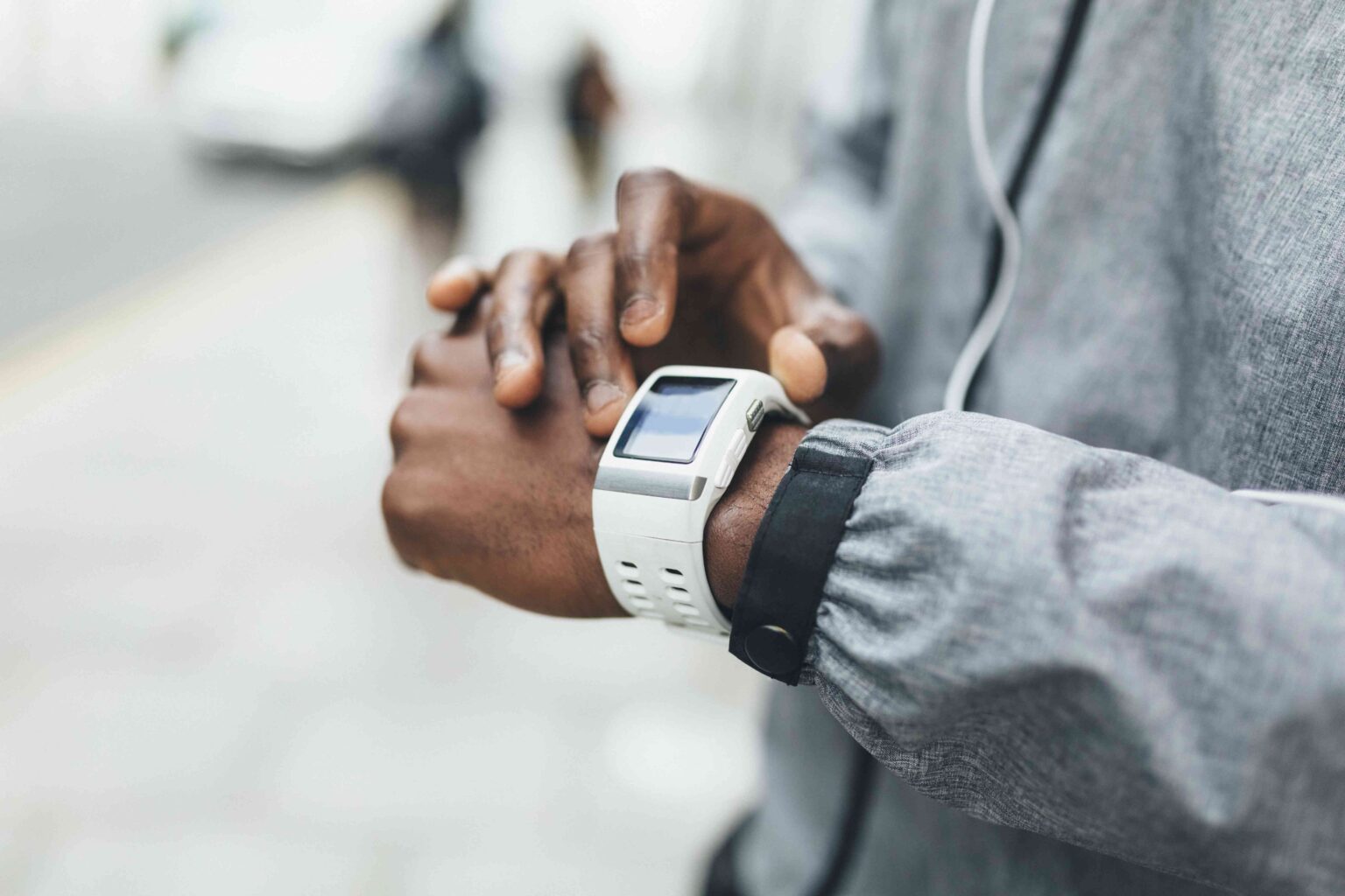 Votre Smartwatch pourrait-elle aider à détecter la maladie de Parkinson plus tôt ? Votre Smartwatch pourrait-elle aider à détecter la maladie de Parkinson plus tôt ?