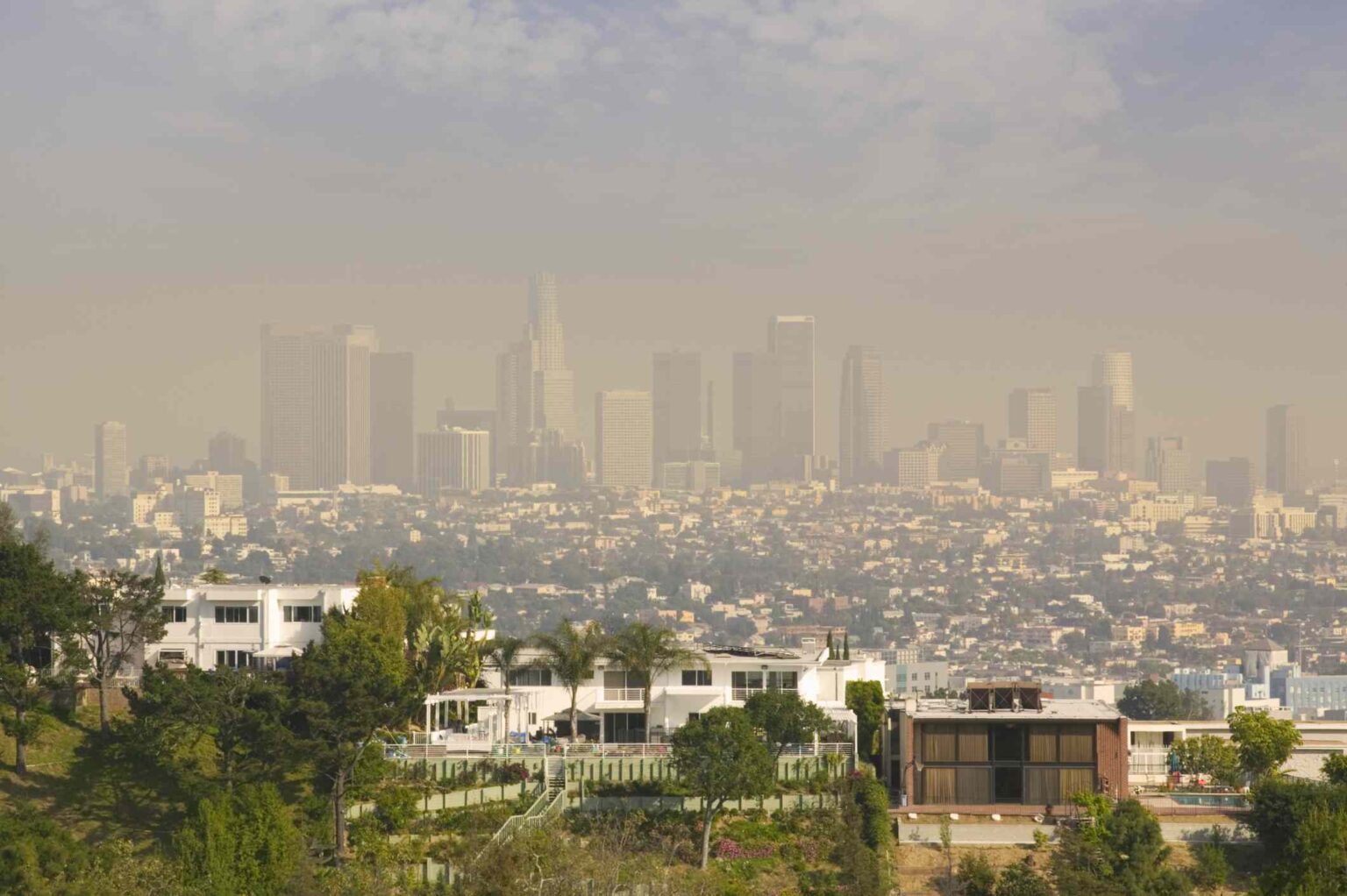 La pollution de l’air peut augmenter le risque de cancer de la prostate et colorectal chez les personnes âgées La pollution de l'air peut augmenter le risque de cancer de la prostate et colorectal chez les personnes âgées