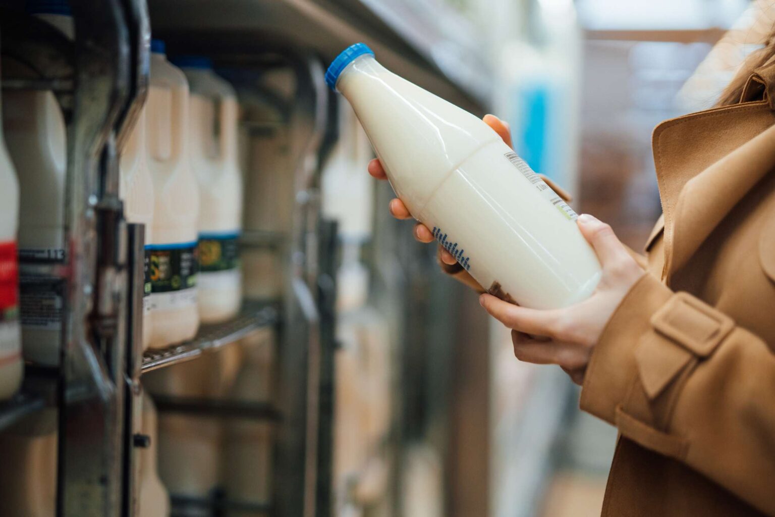 Le lait de vache bat toujours les laits végétaux en matière de protéines