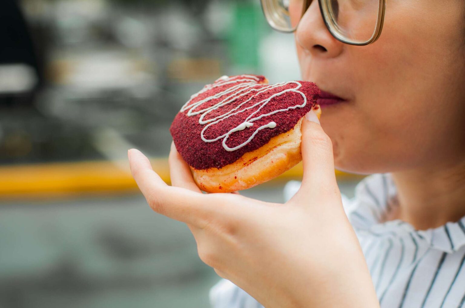 Une alimentation riche en sucres ajoutés peut augmenter le risque de calculs rénaux
