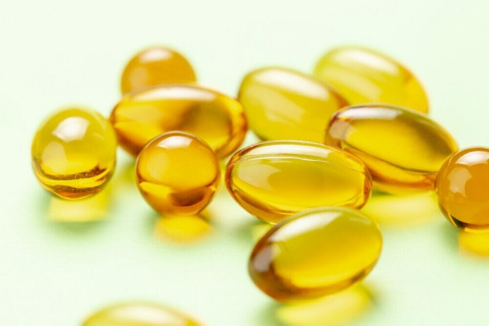 Effets de la carence en vitamine D sur la mortalité et la morbidité liées au COVID-19 Vitamin D3 omega fish oil capsules