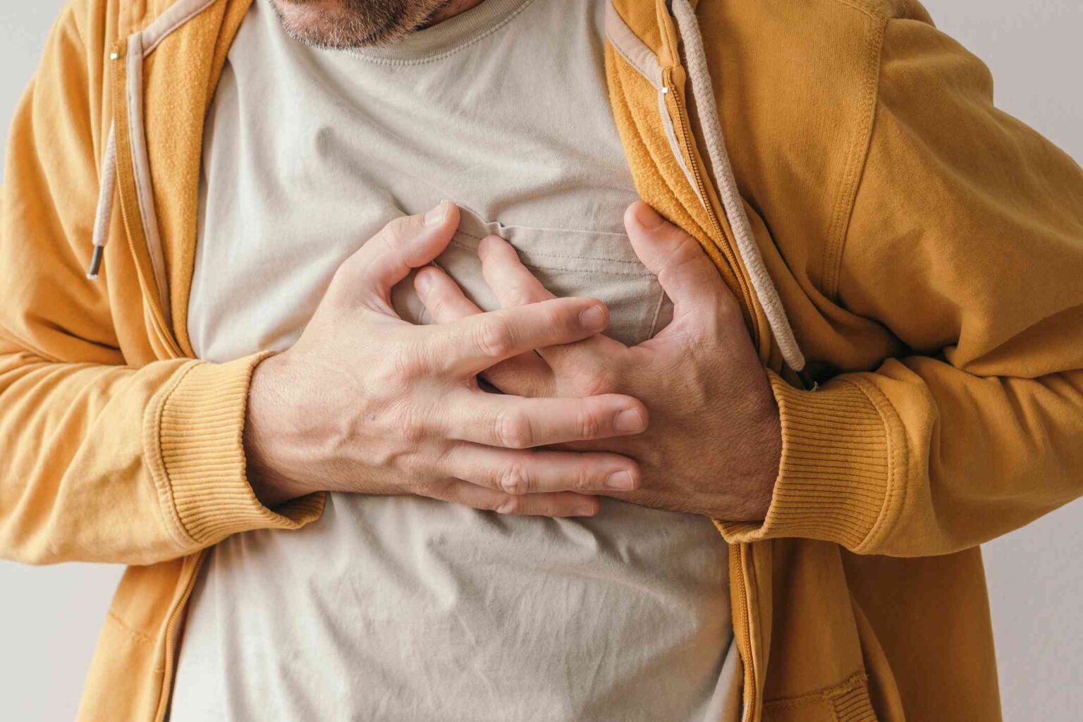 Reconnaître rapidement les symptômes d’une crise cardiaque et agir sur ceux-ci sauve des vies, selon une nouvelle recherche Reconnaître rapidement les symptômes d’une crise cardiaque et agir sur ceux-ci sauve des vies, selon une nouvelle recherche
