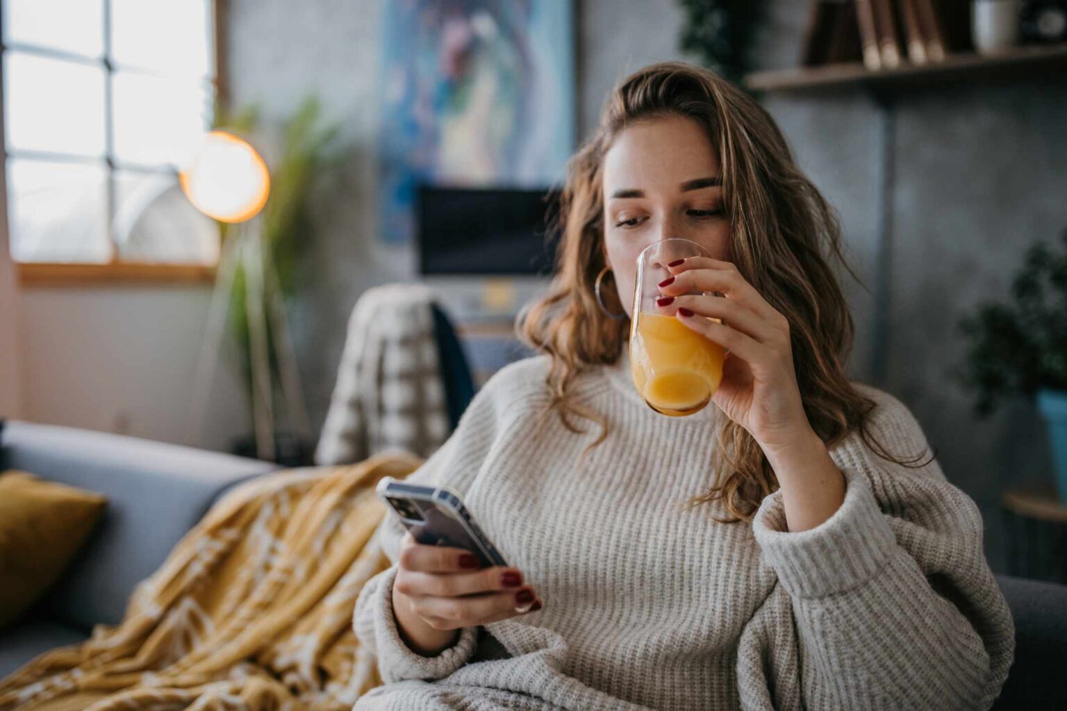 Le jus d’orange aide-t-il en cas de rhume ? Ce que les experts pensent vraiment du remède maison Le jus d'orange aide-t-il en cas de rhume ? Ce que les experts pensent vraiment du remède maison
