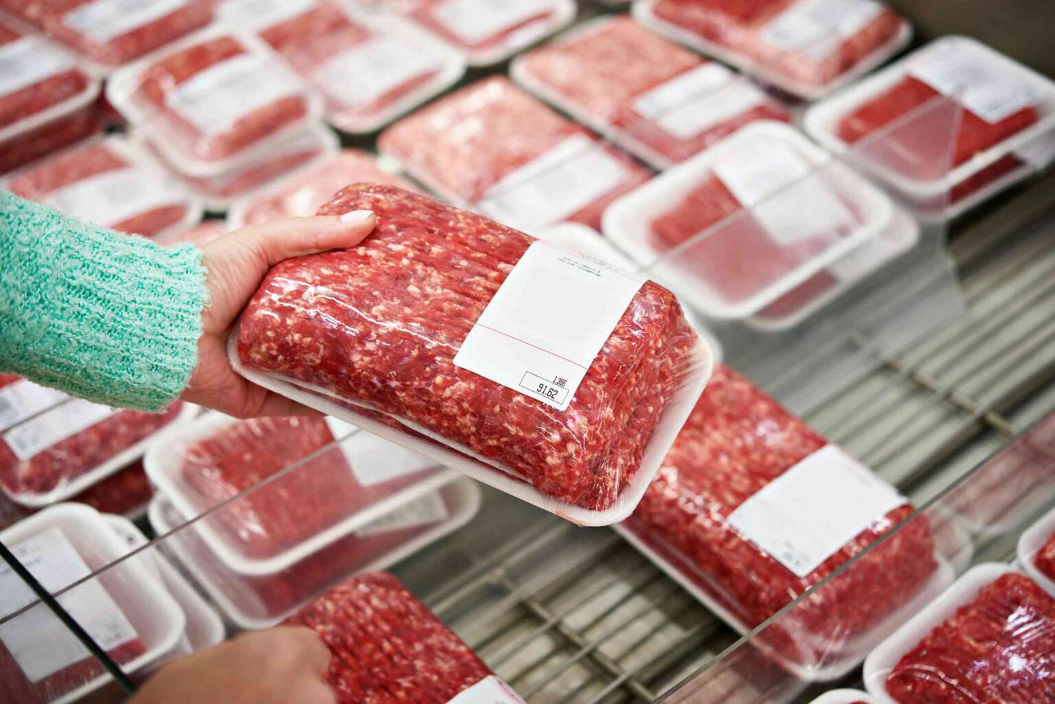 Seulement deux portions de viande rouge chaque semaine peuvent augmenter votre risque de diabète de type 2 Seulement deux portions de viande rouge chaque semaine peuvent augmenter votre risque de diabète de type 2