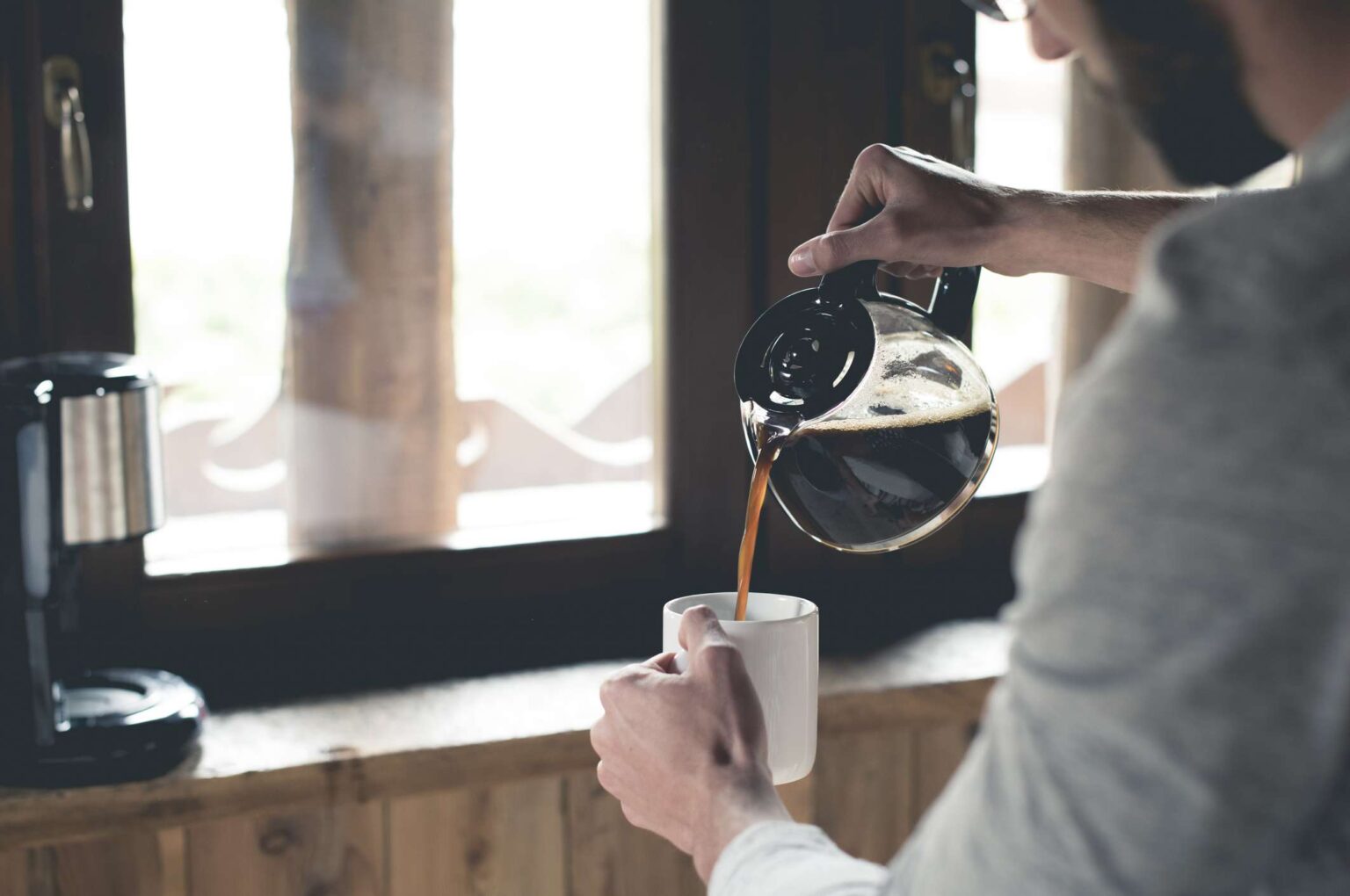 Est-il mauvais de boire du café le ventre vide ?  Voici ce que les experts veulent que vous sachiez