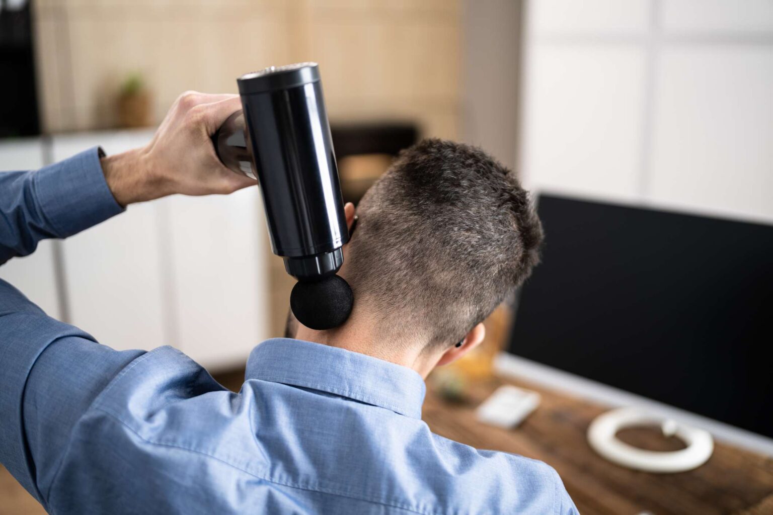 L’utilisation d’un pistolet de massage sur votre cou est-elle sécuritaire ? Le « PSA » viral pourrait entraîner des symptômes d’accident vasculaire cérébral L'utilisation d'un pistolet de massage sur votre cou est-elle sécuritaire ? Le « PSA » viral pourrait entraîner des symptômes d'accident vasculaire cérébral