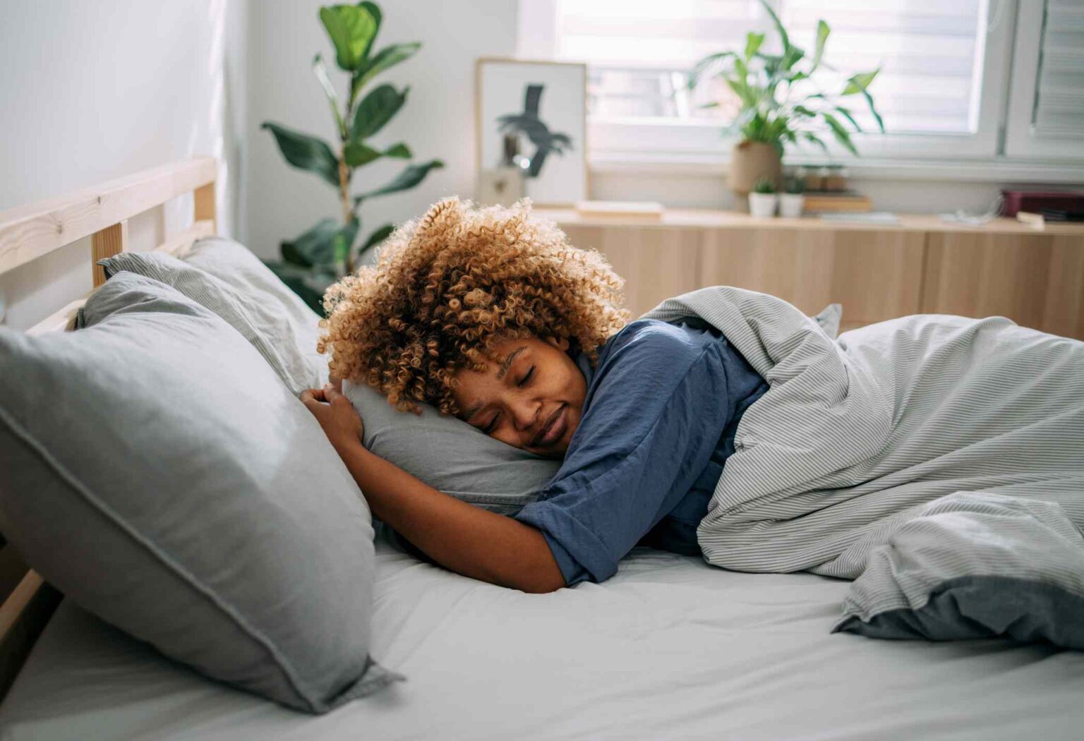 Étude : Un sommeil régulier et une activité physique améliorent la santé cardiaque à l’âge moyen Étude : Un sommeil régulier et une activité physique améliorent la santé cardiaque à l'âge moyen