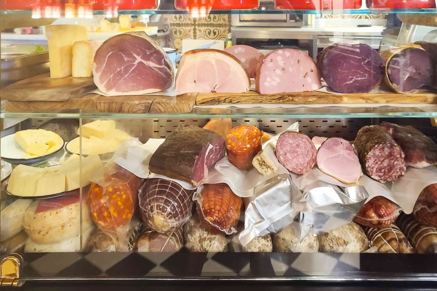 CDC : Une épidémie de Listeria liée à la charcuterie fait 2 morts et des dizaines de malades