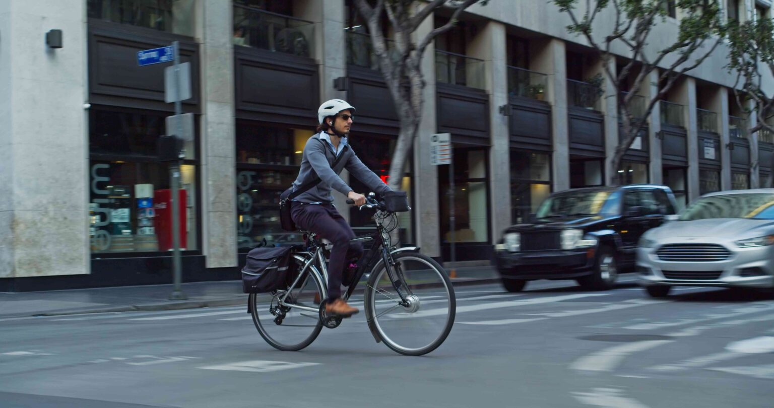 De plus en plus de personnes se blessent sur des vélos et des trottinettes électriques. Voici pourquoi