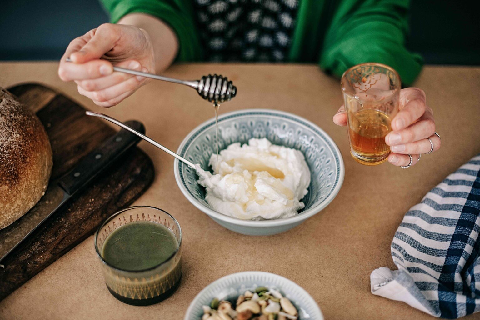 L’ajout de cet ingrédient à votre yaourt pourrait donner un coup de pouce supplémentaire à la santé intestinale