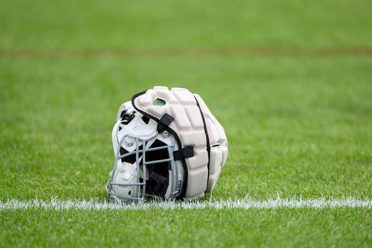 Certains joueurs de la NFL pourraient utiliser des casquettes de gardien cette saison : peuvent-elles vraiment protéger contre les blessures à la tête ?