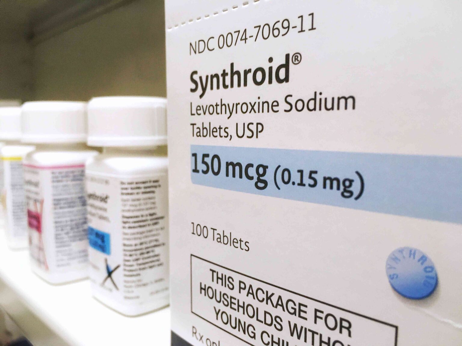 Une nouvelle étude établit un lien entre un médicament thyroïdien populaire et une perte osseuse accrue