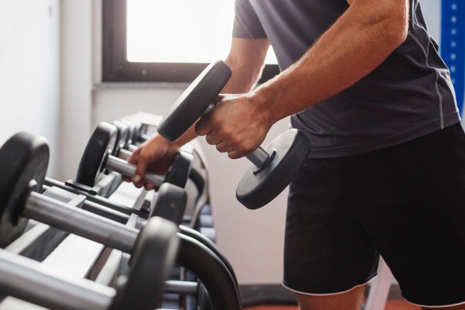 Voici combien de temps cela pourrait prendre pour reconstruire vos muscles après une absence du gymnase