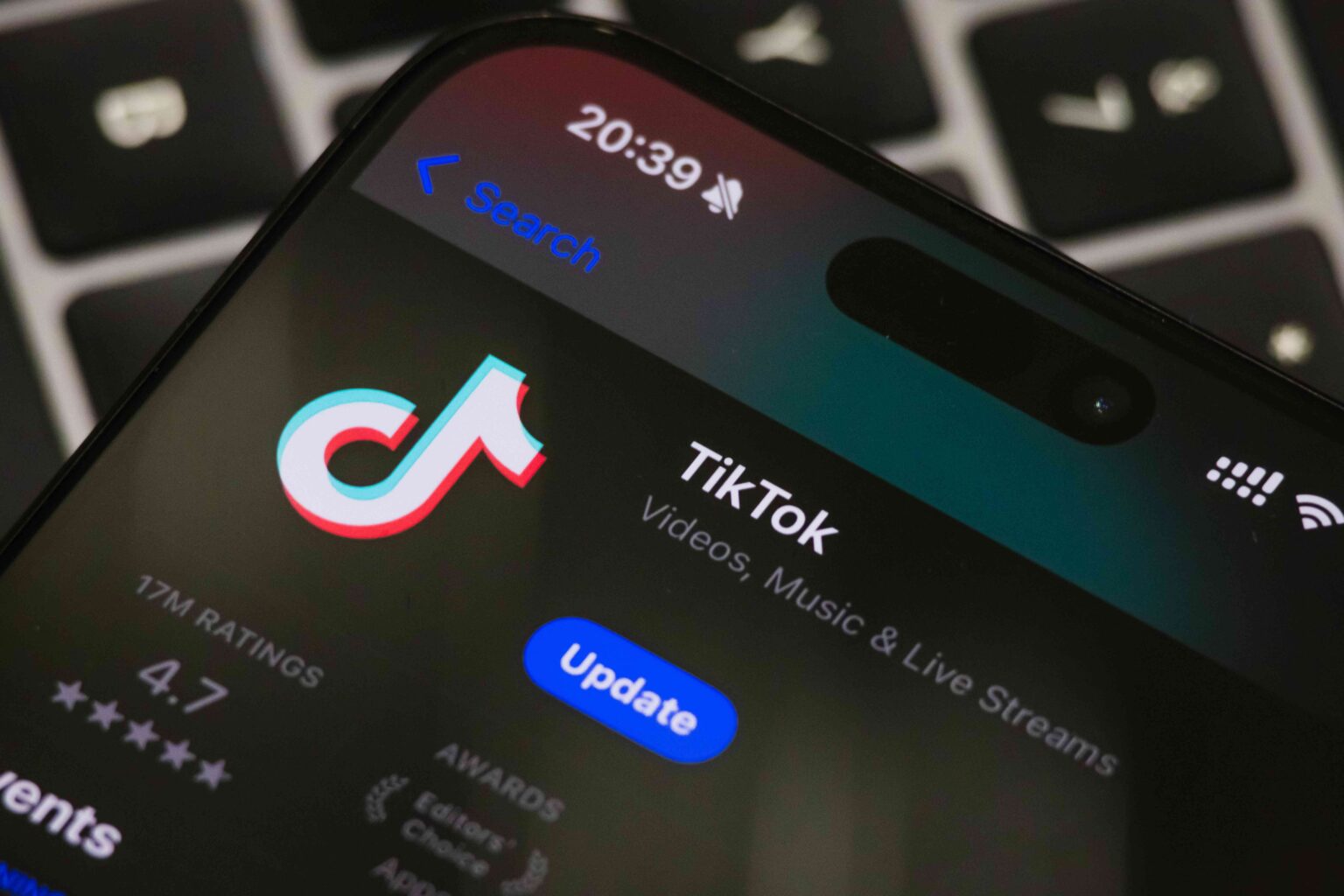 Accro à TikTok ? Voici ce que l'interdiction imminente aux États-Unis pourrait signifier pour votre santé Accro à TikTok ? Voici ce que l'interdiction imminente aux États-Unis pourrait signifier pour votre santé