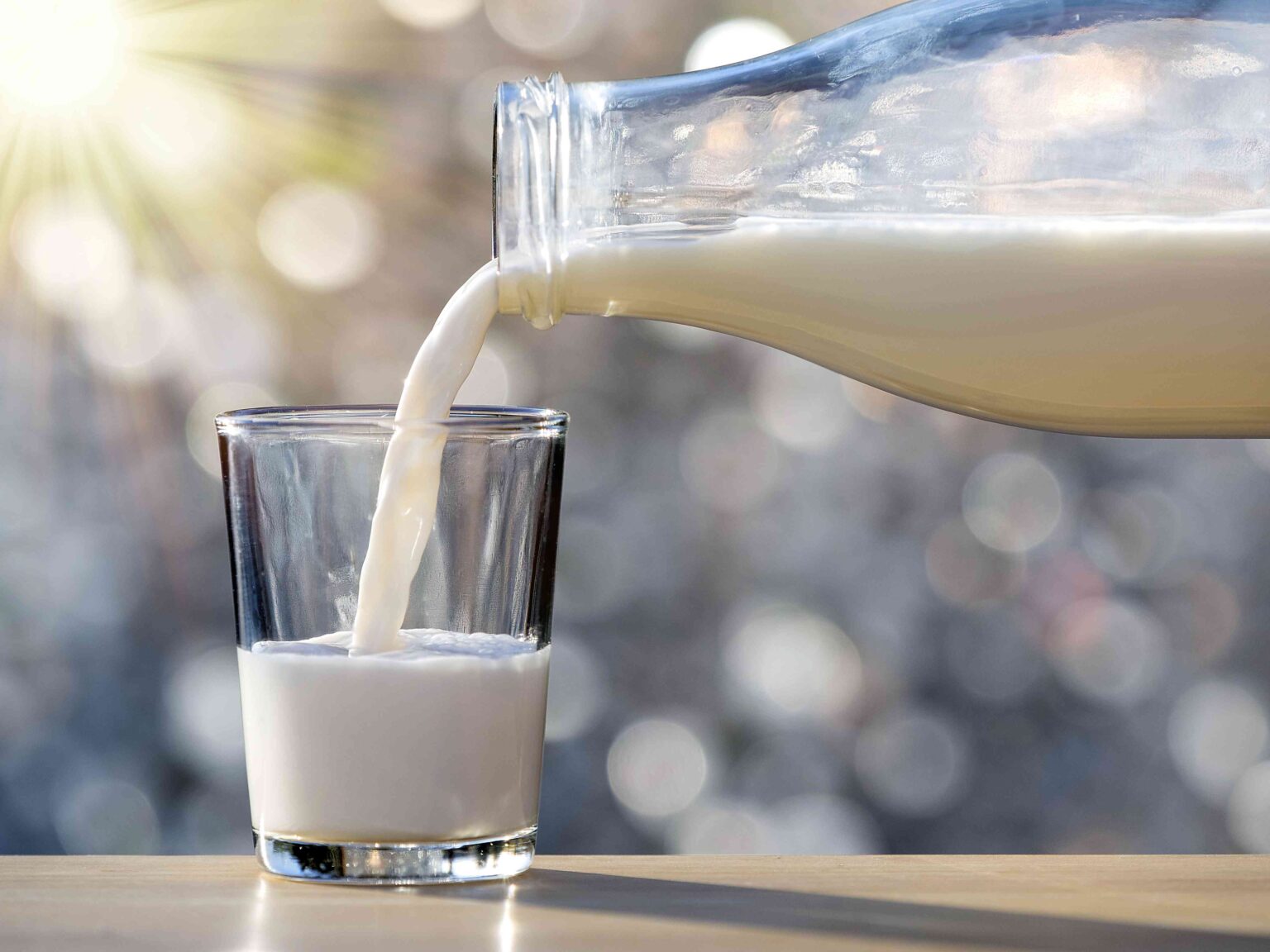 Le lait entier a un moment, mais est-ce vraiment bon pour vous?