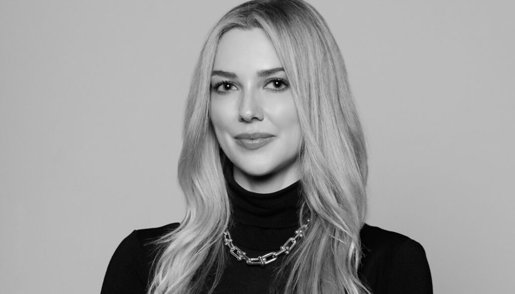 Madeleine Boyd rejoint le groupe Estée Lauder pour booster la désirabilité de la marque