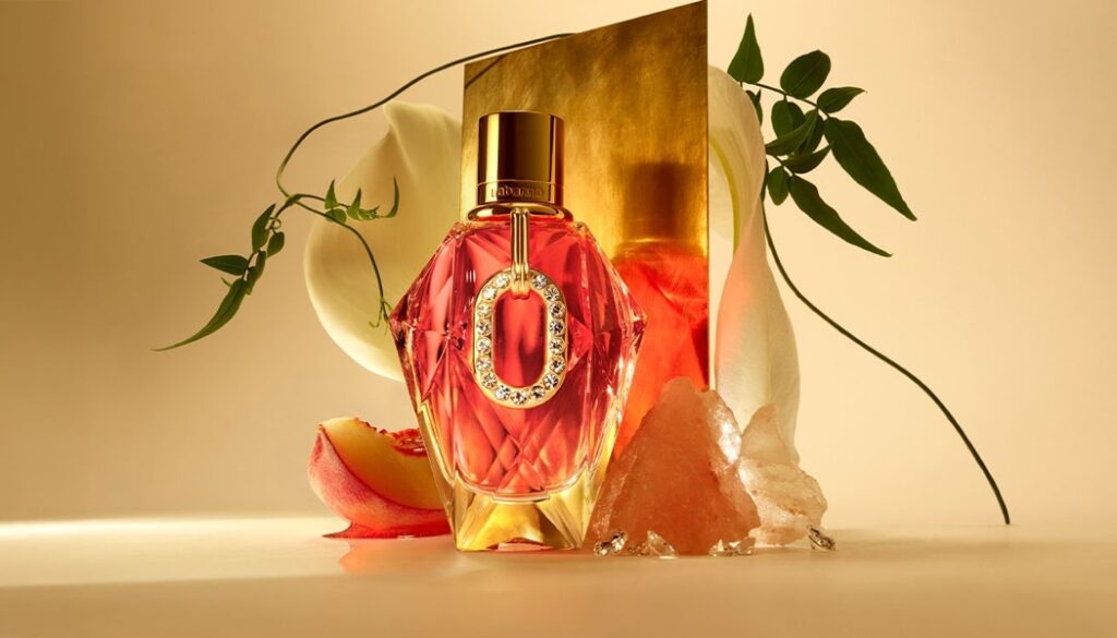 Le groupe TNT s'associe à Rabanne pour Million Gold for Her Pure Diamonds